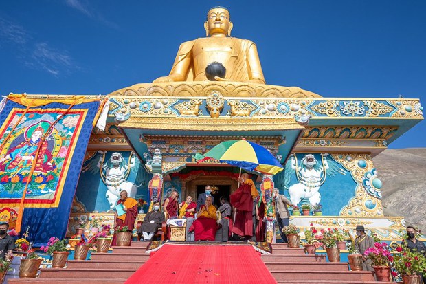 ༸གོང་ས་མཆོག་གིས། ནང་ཆོས་ལ་དད་པ་ཙམ་མིན་པར། སློབ་སྦྱོང་བྱ་རྒྱུ་གལ་ཆེ་ཡིན་པའི་སྐོར་བཀའ་སྩལ་བ།