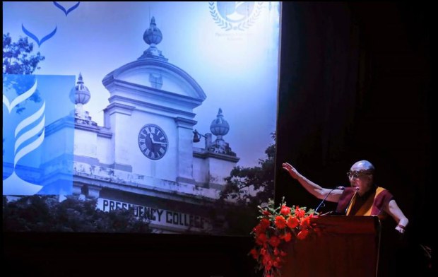 ༧གོང་ས་མཆོག་གིས་རྒྱ་གར་གྱི་Prsidencyགཙུག་ལག་སློབ་གྲྭ་ཆེན་མོའི་ནང་དུ་འཛམ་གླིང་ཞི་བདེའི་སྐོར་ལ་བཀའ་སློབ་གནང་སྐབས། ༢༠༡༥།༡།༡༣ ༧གོང་ས་མཆོག་གིས་རྒྱ་གར་གྱི་Prsidencyགཙུག་ལག་སློབ་གྲྭ་ཆེན་མོའི་ནང་དུ་འཛམ་གླིང་ཞི་བདེའི་སྐོར་ལ་བཀའ་སློབ་གནང་སྐབས། ༢༠༡༥།༡།༡༣