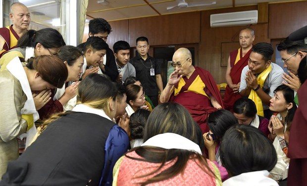 ༧གོང་ས་མཆོག་གིས་བོད་མིའི་ཁྱད་ལས་དྭང་བླངས་ཞབས་ཞུ་བ་ཁག་གཅིག་ལ་མཇལ་ཁའི་སྐབས། ༢༠༡༩།༧།༡༢