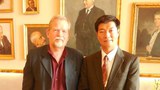 སྲིད་སྐྱོང་བློ་བཟང་སེང་གེ་མཆོག་ཡོ་རོབ་ཌན་མག་རྒྱལ་ཁབ་ཀྱི་ཕྱི་འབྲེལ་ལས་དོན་ཚོགས་ཆུང་གི་ཚོགས་མི་སྐུ་ཞབས་Christian Juhlམཇལ་འཕྲད་སྐབས། ༢༠༡༤།༥།༢༠