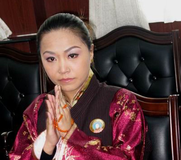 པན་ཆེན་རིན་པོ་ཆེ་མཆོག་གི་སྲས་མོར་ཉེན་རྟོག་པས་འདྲི་རྩད། པན་ཆེན་རིན་པོ་ཆེ་མཆོག་གི་སྲས་མོར་ཉེན་རྟོག་པས་འདྲི་རྩད།