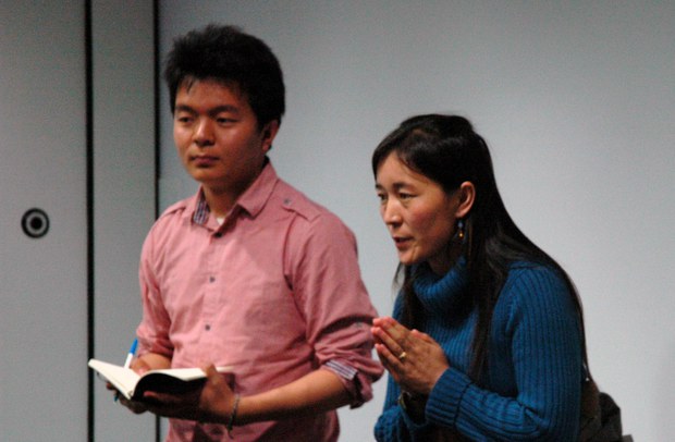 ལྷ་མོ་འཚོ་རྒྱལ་སྤྱི་ཉེས་ཡང་ཚོགས་པའི་བྱ་འགུལ་ཞིག་གི་སྐབས།