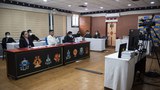 སྲིད་སྐྱོང་མཆོག་གིས་སྐུ་ཚབ་དོན་གཅོད་རྣམ་པ་དང་ལྷན་ཆབ་སྲིད་དང་འཛིན་སྐྱོང་གི་ལས་དོན་གནང་ཕྱོགས་ཐད་དྲ་ཐོག་ཚོགས་འདུ་གནང་ཡོད་པ།