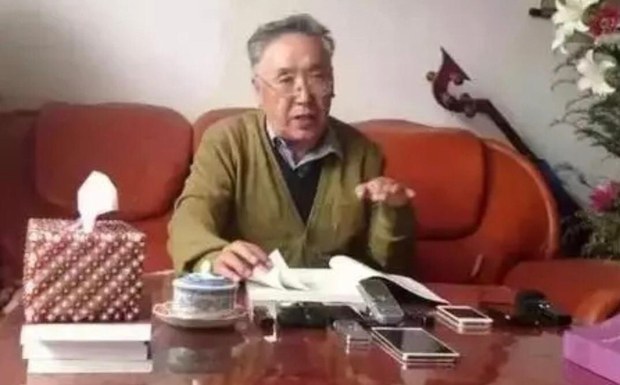 སློབ་དཔོན་ཆེན་མོ་རྡོ་དགོན་གསང་བདག་རྡོ་རྗེ་ལགས།
