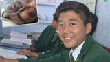 རང་ལུས་མེར་བསྲེགས་གནས་མཁན་སློབ་ཕྲུག་རྡོ་རྗེ་ཚེ་རིང་གི་ཉེ་པར་དང་སྨན་ཁང་ནང་གི་པར། ༢༠༡༦