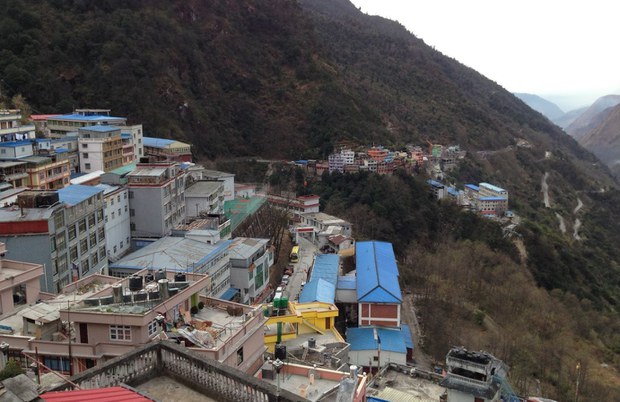 བལ་བོད་ས་མཚམས་ཀྱི་འགྲམ་གྲོང་ཚོ། 