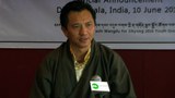 བཀྲ་ཤིས་དབང་འདུས་མ་འོང་སྲིད་སྐྱོང་གི་འོས་མིར་བཞེངས་རྒྱུའི་གསལ་བསྒྲགས་གནང་སྐབས། ༢༠༡༥།༦།༡༠