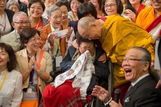 ༧གོང་ས་མཆོག་ནས་ཐེ་དབན་དད་ལྡན་ཆོས་ཞུ་བ་རྣམས་ལ་མཇལ་ཁ། ༧གོང་ས་མཆོག་ནས་ཐེ་དབན་དད་ལྡན་ཆོས་ཞུ་བ་རྣམས་ལ་མཇལ་ཁ།