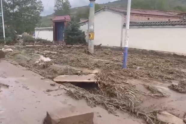 མཚོ་སྔོན་གསེར་ཁོག་རྫོང་དུ་ཆུ་ལོག་གི་རྐྱེན་གྱིས་མི་མང་པོར་ཤི་རྨས་བྱུང་ཡོད་འདུག མཚོ་སྔོན་གསེར་ཁོག་རྫོང་དུ་ཆུ་ལོག་གི་རྐྱེན་གྱིས་མི་མང་པོར་ཤི་རྨས་བྱུང་ཡོད་འདུག