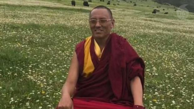 ཆབ་སྲིད་བཙོན་ཟུར་བྲག་མགོ་དགོན་པའི་དགེ་བཤེས་བསྟན་འཛིན་དཔལ་བཟང་ལགས་ནད་གཅོང་རྐྱེན་གྱིས་འདས་གྲོངས་སུ་ཕྱིན་ཡོད་འདུག