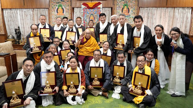 བོད་མི་ཚང་མས་ཧུར་ཐག་བྱེད་དགོས། ༸གོང་ས་མཆོག་གིས།