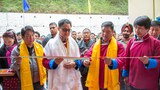 ཨ་རུ་ན་ཅལ་མངའ་སྡེའི་སྤྱི་ཁྱབ་བློན་ཆེན་མཆོག་གིས་ལྷོ་གྲོང་གསེབ་ནང་ཕ་དམ་པ་སངས་རྒྱས་ཀྱི་དགོན་པ་གསར་བཞེངས་རྨང་གཞི་གཏིང་སྐབས། ༢༠༡༨།༦།༢༥