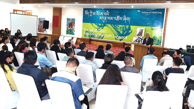 བཙན་བྱོལ་བོད་མིའི་བཅའ་ཁྲིམས་གྱི་གཞི་རྩའི་སྒྲོམ་གཞི་ལ་འགྱུར་བ་ཆེན་པོ་ཞིག་གཏོང་དགོས་བའི་དུས་ལ་བབ་ཡོད་པའི་དགོངས་ཚུལ་བཏོན་སོང་། བཙན་བྱོལ་བོད་མིའི་བཅའ་ཁྲིམས་གྱི་གཞི་རྩའི་སྒྲོམ་གཞི་ལ་འགྱུར་བ་ཆེན་པོ་ཞིག་གཏོང་དགོས་བའི་དུས་ལ་བབ་ཡོད་པའི་དགོངས་ཚུལ་བཏོན་སོང་།