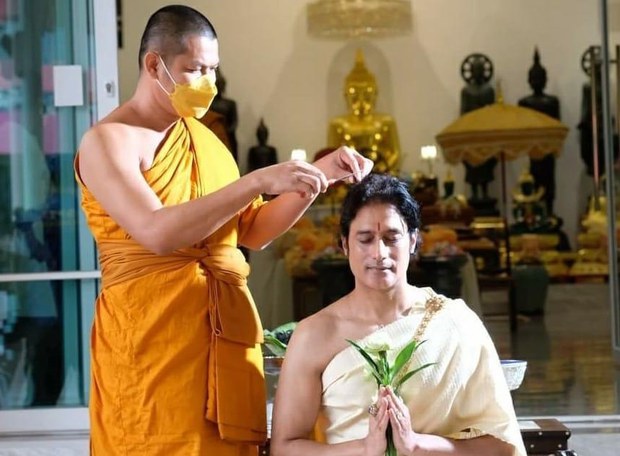 སྟོན་པའི་མཛད་རྣམ་གློག་བརྙན་འཁྲབ་མཁན་གྲགས་ཅན་ཞིག་ཉིན་གྲངས་བཅོ་ལྔར་རབ་ཏུ་བྱུང་འདུག སྟོན་པའི་མཛད་རྣམ་གློག་བརྙན་འཁྲབ་མཁན་གྲགས་ཅན་ཞིག་ཉིན་གྲངས་བཅོ་ལྔར་རབ་ཏུ་བྱུང་འདུག