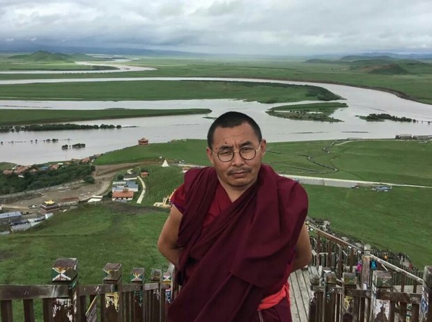 དགེ་འདུན་ལྷུན་གྲུབ་ལགས་འཛིན་བཟུང་རྗེས་ད་བར་ཁོང་གི་ནང་མིར་ཞིབ་ཕྲའི་གསལ་བཤད་གང་ཡང་བྱས་མི་འདུག