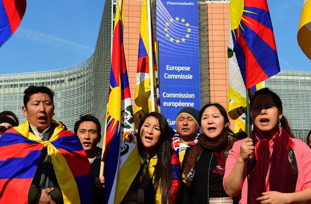 བྷེལ་ཇམ་ནང་བོད་མི་ཁག་ཅིག་ཡོ་རོབ་མཉམ་འབྲེལ་གྱི་ལས་ཁུངས་མདུན། ༢༠༡༦།༣།༡༠