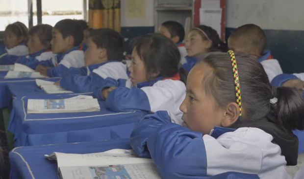 བོད་ནང་རྒྱ་ནག་གཞུང་གིས་དེང་སྐབས་གཉེར་བཞིན་པའི་གཏན་འཇགས་སློབ་གྲྭ་ཁག་སྒོ་རྒྱབ་དགོས་པའི་འབོད་སྐུལ་གནང་པ།