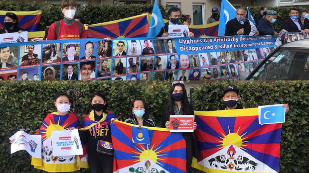 འཛམ་གླིང་སྤྱི་དང་བྱེ་བྲག་ཏུ་དབུས་དང་ཤར་ཡོ་རོབ་ནང་རྒྱ་གཞུང་ལ་ངོ་རྒོལ་གྱི་ལས་འགུལ། འཛམ་གླིང་སྤྱི་དང་བྱེ་བྲག་ཏུ་དབུས་དང་ཤར་ཡོ་རོབ་ནང་རྒྱ་གཞུང་ལ་ངོ་རྒོལ་གྱི་ལས་འགུལ།