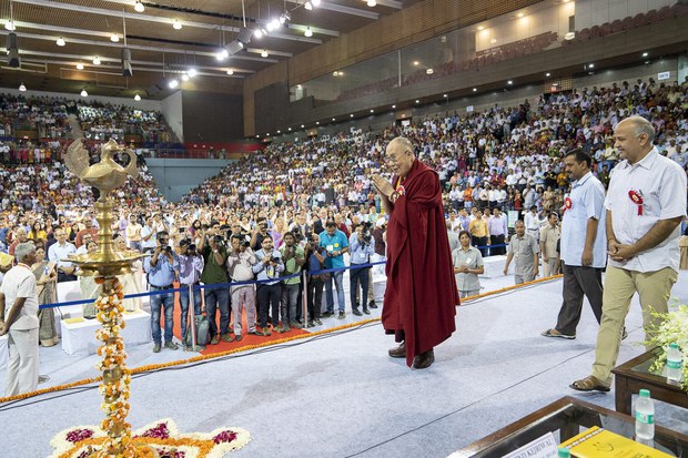 ༧གོང་ས་མཆོག་གདན་ཞུས་ཐོག་ལྡི་ལིར་བདེ་སྐྱིད་བསྐྲུན་ཐབས་སླད་ཆོས་ལུགས་དང་མ་སྦྲེལ་བའི་བཟང་པོའི་རིན་ཐང་བསྐྲུན་ཐབས་ཀྱི་སློབ་གཞི་དབུ་འབྱེད་སྐབས། ༢༠༡༨།༧།༢ ༧གོང་ས་མཆོག་གདན་ཞུས་ཐོག་ལྡི་ལིར་བདེ་སྐྱིད་བསྐྲུན་ཐབས་སླད་ཆོས་ལུགས་དང་མ་སྦྲེལ་བའི་བཟང་པོའི་རིན་ཐང་བསྐྲུན་ཐབས་ཀྱི་སློབ་གཞི་དབུ་འབྱེད་སྐབས། ༢༠༡༨།༧།༢
