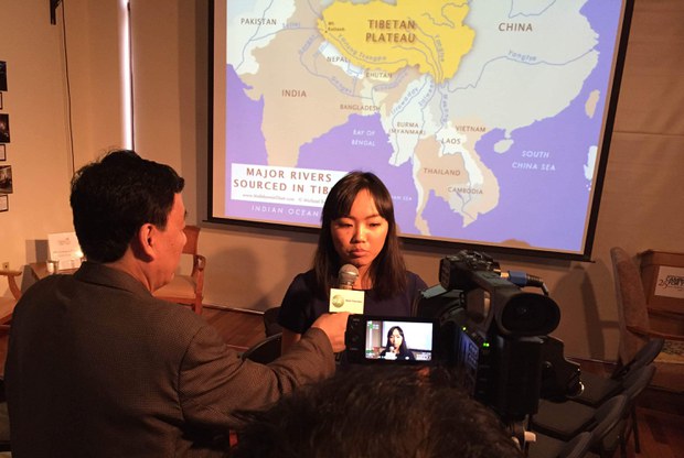 ཚེས་བཅུ་སྒྲོལ་མས་Michaelགྱིུས་རྩམ་པའི་Meltdown in Tibetཞེས་བའི་དཔེ་དེབ་སྐོར་གླེང་པ། ༢༠༡༥།༢།༡༢ ཚེས་བཅུ་སྒྲོལ་མས་Michaelགྱིུས་རྩམ་པའི་Meltdown in Tibetཞེས་བའི་དཔེ་དེབ་སྐོར་གླེང་པ། ༢༠༡༥།༢།༡༢