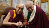༧གོང་ས་མཆོག་གིས་ནུབ་ཕྱོགས་སུ་རི་བོ་དགེ་ལྡན་པའི་བསྟན་པ་འཛིན་སྐྱོང་སྤེལ་གསུམ་གནང་མཁན་གཙོ་གྲས། བླ་མ་ཐུབ་བསྟན་བཟོད་པ་རིན་པོ་ཆེར་མཇལ་ཁ་བཀའ་སློབ་སྩལ་ཡོད་པ།
