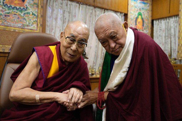༧གོང་ས་མཆོག་གིས་ནུབ་ཕྱོགས་སུ་རི་བོ་དགེ་ལྡན་པའི་བསྟན་པ་འཛིན་སྐྱོང་སྤེལ་གསུམ་གནང་མཁན་གཙོ་གྲས། བླ་མ་ཐུབ་བསྟན་བཟོད་པ་རིན་པོ་ཆེར་མཇལ་ཁ་བཀའ་སློབ་སྩལ་ཡོད་པ། ༧གོང་ས་མཆོག་གིས་ནུབ་ཕྱོགས་སུ་རི་བོ་དགེ་ལྡན་པའི་བསྟན་པ་འཛིན་སྐྱོང་སྤེལ་གསུམ་གནང་མཁན་གཙོ་གྲས། བླ་མ་ཐུབ་བསྟན་བཟོད་པ་རིན་པོ་ཆེར་མཇལ་ཁ་བཀའ་སློབ་སྩལ་ཡོད་པ།
