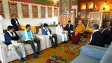 ༧གོང་ས་༧སྐྱབས་མགོན་ཆེན་པོ་མཆོག་གིས་སྲིད་སྐྱོང་མཆོག་དང་། རྒྱ་གར་དབུས་གཞུང་གི་ནང་སྲིད་བློན་ཆེན་གཞོན་པ་བཅས་ལ་མཇལ་ཁ་སྩལ་འདུག