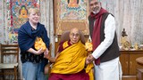 ༸གོང་ས་མཆོག་ནས་ནོ་སྦེལ་ཞི་བདེའི་གཟེངས་རྟགས་བཞེས་མཁན་དང་མཇལ་འཕྲད་ཀྱིས་འགྲོ་བ་མི་གཅིག་གྱུར་གྱི་བསམ་བློ་གོང་སྤེལ་དགོས་པའི་བཀའ་སྩལ།