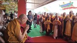 ༸གོང་ས་༸སྐྱབས་མགོན་ཆེན་པོ་མཆོག་གིས་རྒྱལ་སྤྱིའི་པཱ་ལི་དང་ལེགས་སྦྱར་ཆོས་རྒྱུད་འཛིན་པའི་ཤེས་ཡོན་བརྗེ་ལན་གྱི་ཚོགས་བཅར་བར་མཇལ་ཁ་སྩལ་བ།