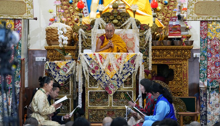 HHDL-day2-teaching-to-mongolia-20April2024-c.jpg