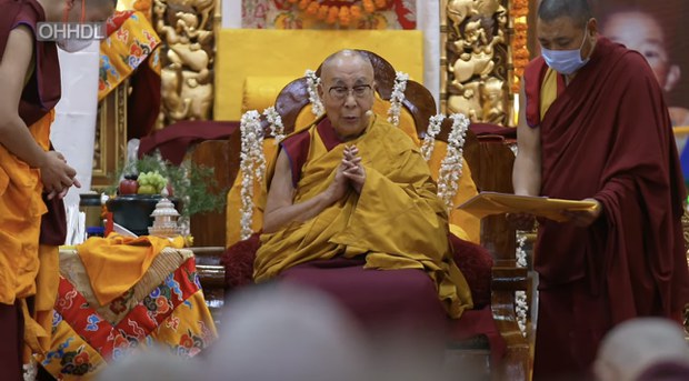 ༸གོང་ས་༸སྐྱབས་མགོན་ཆེན་པོ་མཆོག་གིས་དགེ་འདུན་པ་ ༥༡ ལ་ཚིགས་ཕྱི་མ་དགེ་སློང་གི་སྡོམ་པ་འབོགས་སྐབས་བཀའ་སློབ་སྩལ་བ།