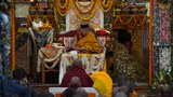 ཁུ་ནུའི་དད་ལྡན་མང་ཚོགས་ཀྱིས་༧གོང་ས་༧སྐྱབས་མགོན་ཆེན་པོ་མཆོག་ལ་བརྟན་བཞུགས་བསྟར་འབུལ་ཞུས་པ།