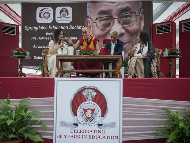 ལྡི་ལིར་རྒྱ་གར་གྱི་སློབ་ཕྲུག་ཚོར་དམིགས་བསལ་བཀའ་སློབ་སྩལ་བ།