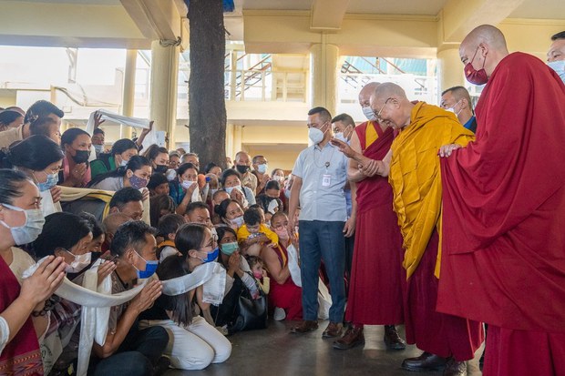 ༧གོང་ས་མཆོག་གིས་ཆོས་གྲོགས་ཚོས་སྟོན་པའི་གསུང་ལ་སློབ་སྦྱོང་གནང་དགོས་པའི་ལམ་སྟོན་གནང་བ།