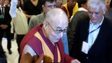 ༧གོང་ས་༧སྐྱབས་མགོན་ཆེན་པོ་མཆོག་སྦེང་ལོར་དུ་ཞབས་སོར་འཁོད་གནང་བ།