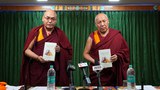 ༸གོང་ས་མཆོག་གི་ཐུགས་བསྐྱེད་དམ་བཅའ་བཞི་དང་འབྲེལ་བའི་དེབ་ཕྲེང་བཞི་ཕྱོགས་བསྒྲིགས་ཀྱིས་དབུ་འབྱེད་གནང་ཡོད་པ།
