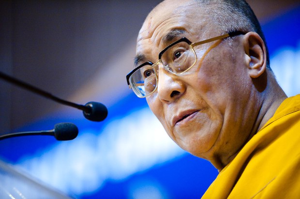 ༸གོང་ས་མཆོག་ནས་ཏུ་ནི་ཤི་ཡའི་རྒྱལ་ཡོངས་གྲོས་མོལ་ལྷན་ཚོགས་ལ་འཚམས་འཕྲིན།