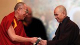 ཝིཏ་ནམ་གྱི་ནང་པའི་སློབ་དཔོན་Thich Nhat Hanh་ལགས་དགོངས་པ་རྫོགས་པར་༸གོང་ས་༸སྐྱབས་མགོན་ཆེན་པོ་མཆོག་གིས་ཐུགས་གསོའི་གསུང་འཕྲིན་བསྩལ་འདུག