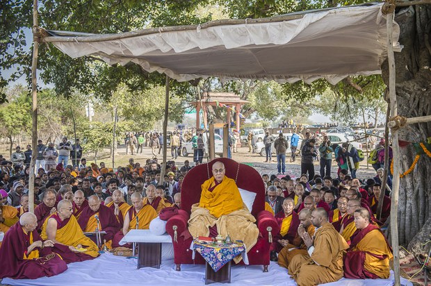 ༸གོང་ས་མཆོག་ནང་པའི་གནས་ཆེན་སན་ཀི་ས་རུ་ཆིབས་བསྒྱུར་བསྐྱངས་གནང་ཡོད་པ།