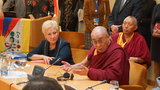 གྲོས་ཚོགས་སུ་ཆིབས་བསྒྱུར།