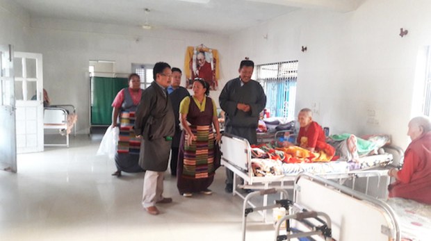 ནང་སྲིད་བཀའ་བློན་གྱིས་རྒྱ་གར་ལྷོ་ཕྱོགས་སུ་འཚམས་གཟིགས་སྐབས། ༢༠༡༧།༤།༡༣
