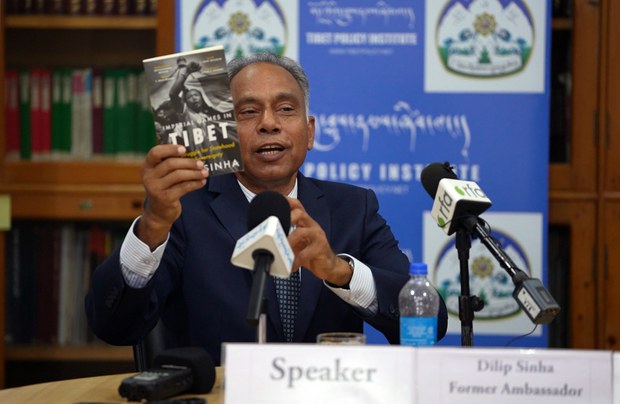 རྒྱ་གར་གྱི་གནད་ཡོད་མི་སྣ་ཞིག་གིས་བརྩམས་པའི་བོད་ཀྱི་དངོས་བྱུང་ལོ་རྒྱུས་དཔེ་དེབ་ཐད་བགྲོ་གླེང་གནང་འདུག རྒྱ་གར་གྱི་གནད་ཡོད་མི་སྣ་ཞིག་གིས་བརྩམས་པའི་བོད་ཀྱི་དངོས་བྱུང་ལོ་རྒྱུས་དཔེ་དེབ་ཐད་བགྲོ་གླེང་གནང་འདུག