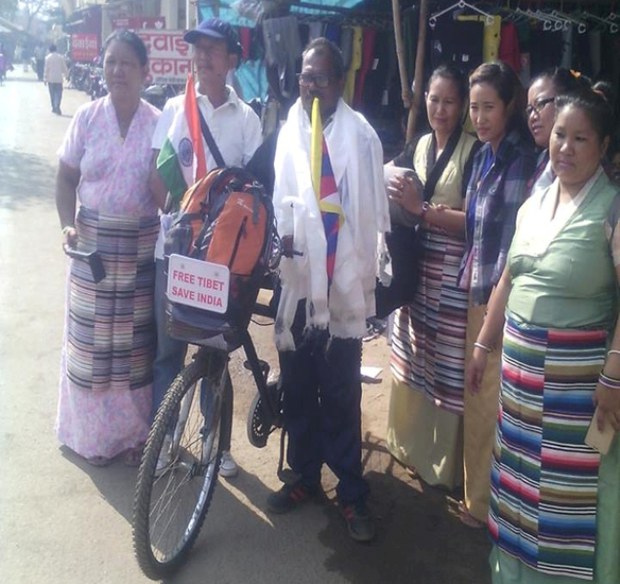 རྒྱ་གར་བོད་དོན་རྒྱབ་སྐྱོར་བ་སྐུ་ཞབས་Sandesh Meshram