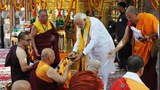རྒྱ་གར་སྲིད་བློན་མོ་དྷི་མཆོག་གནས་མཆོག་རྡོ་རྗེ་གདན་དུ་ཕེབས་ཡོད་པ།