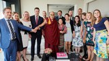 ༧གོང་ས་མཆོག་དང་ཡོ་རོབ་གྲོས་ཚོགས་ཀྱི་འཐུས་མིའི་ལས་རོགས་ཁག་གཅིག་མཇལ་འཕྲད་སྐབས། ༢༠༡༦