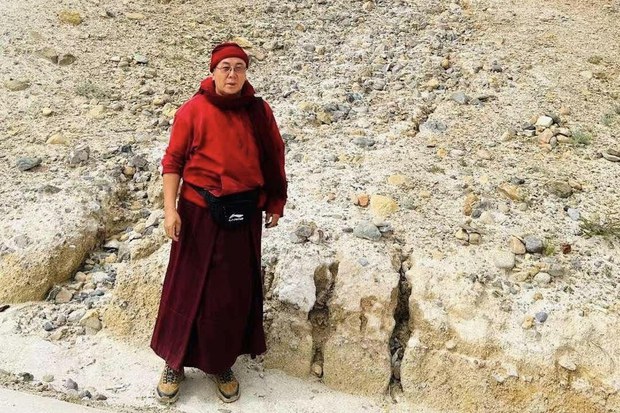 དགེ་འདུན་པ་བྱམས་པ་ཆོས་འཕེལ་ལགས་སུ་ལོ་གཅིག་དང་ཟླ་དྲུག་གི་བཙོན་འཇུག་ཁྲིམས་ཐག་བཅད་འདུག