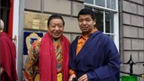ཨ་དཀོན་རིན་པོ་ཆེ་དང་སྲས་འཇིགས་མེད་རྟ་རབས་ལགས་ཀྱི་པར་རྙིང་།