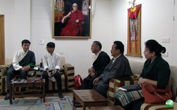 སློབ་བུ་འཇིགས་མེད་ཚེ་རིང་ལགས་སུ་སྲིད་སྐྱོང་སློབ་ཡོན་ཐོབ་པ།