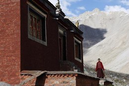རྒྱ་ནག་དང་རྒྱ་གར་གཉིས་གྲོས་མོལ་གྱིས། རྒྱ་གར་གྱི་གནས་སྐོར་བ་རྣམས་བོད་ནང་གངས་རིན་པོ་ཆེར་གནས་མཇལ་དུ་བསྐྱོད་རྒྱུ་བསྐྱར་དུ་སྒོ་འབྱེད་རྒྱུ་རེད་འདུག