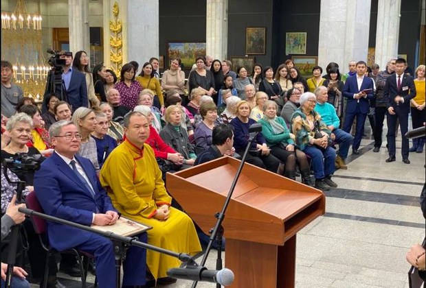 རུ་སོག་བོད་ཀྱི་དོན་གཅོད་མཆོག་སྒྱུ་རྩལ་འགྲེམས་སྟོན་ཐོག་མཉམ་ཞུགས་སྐབས། ༢༠༢༠།༣